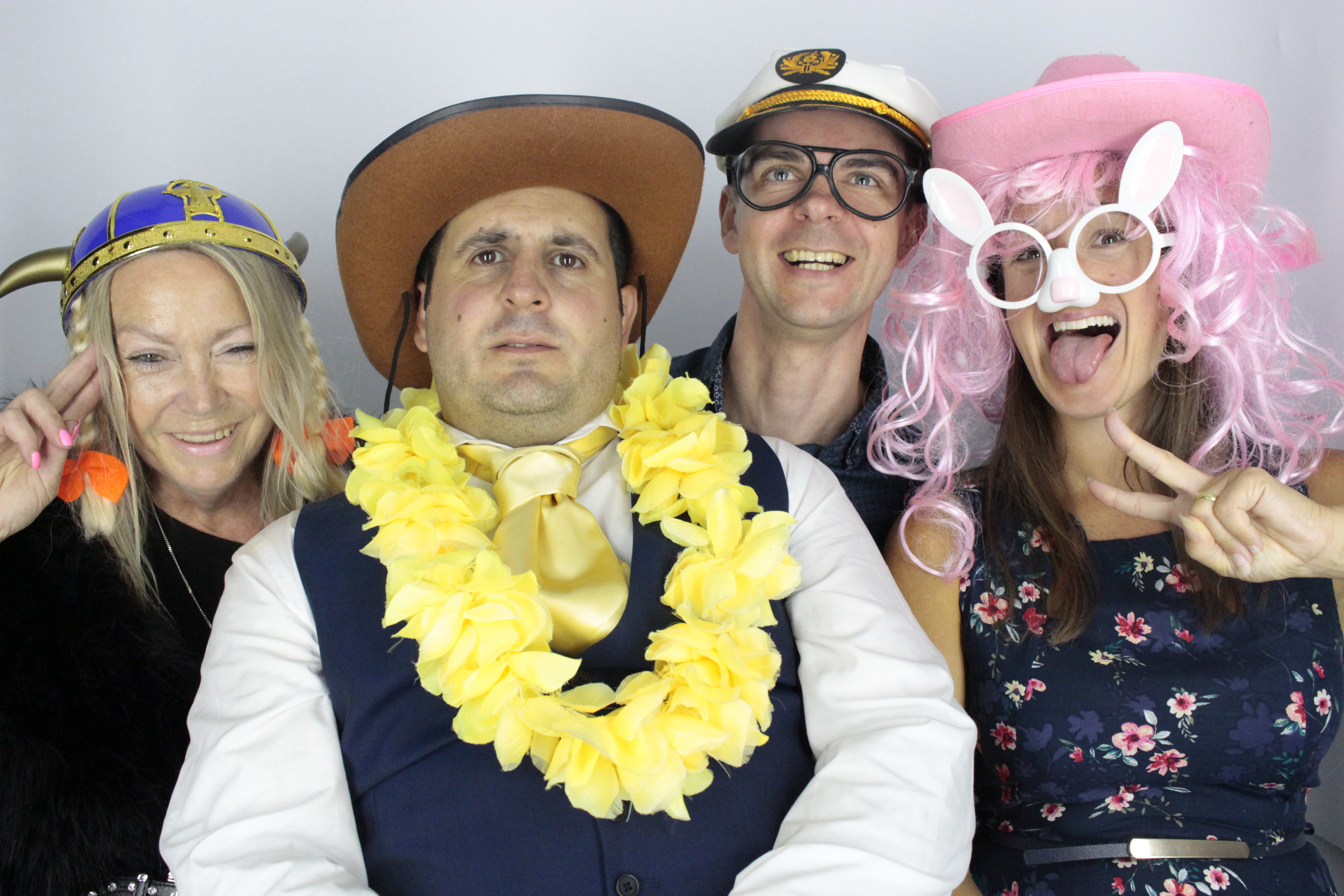  Heather & Daniel's Wedding | View more photos from the event at gallery.myphotoboothexperience.co.uk/u/MyPhotoBoothExperienceLtd/Heather-Daniels-Wedding